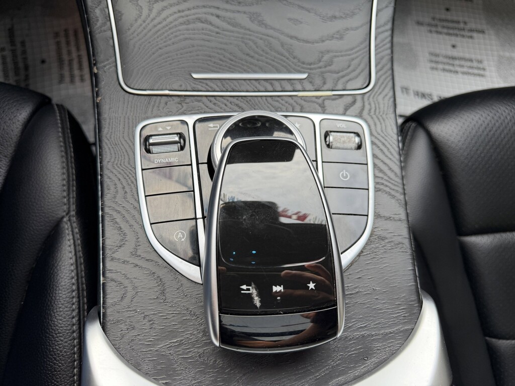 image-31 2017 Mercedes-Benz C-Class