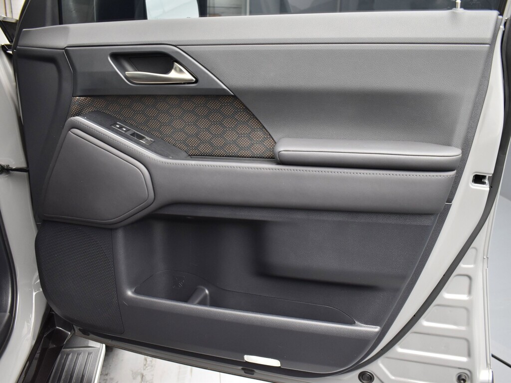 image-15 2024 Lexus GX