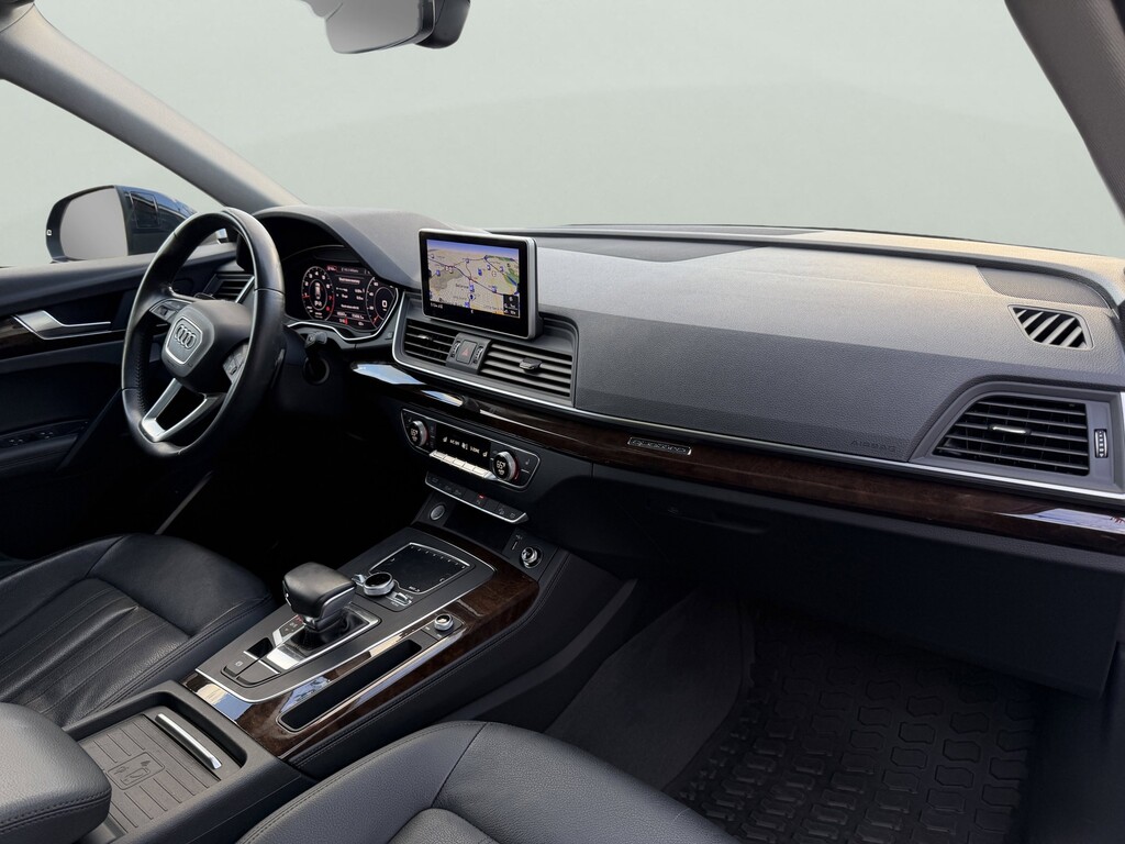 image-44 2020 Audi Q5