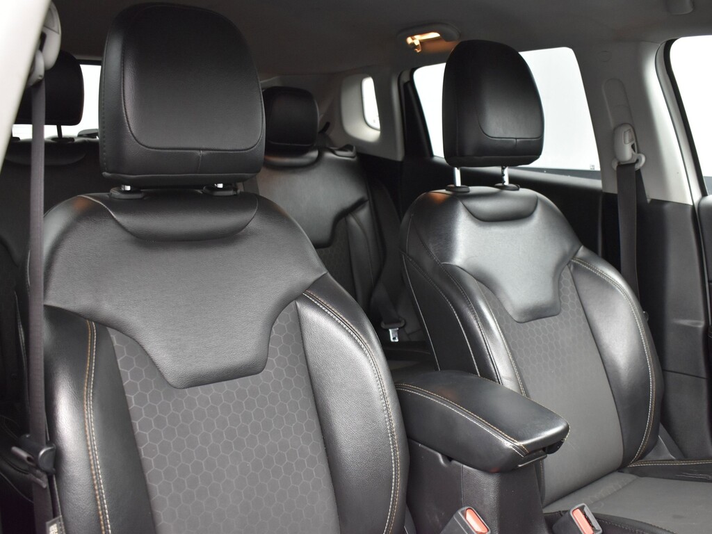 image-18 2019 Jeep Compass