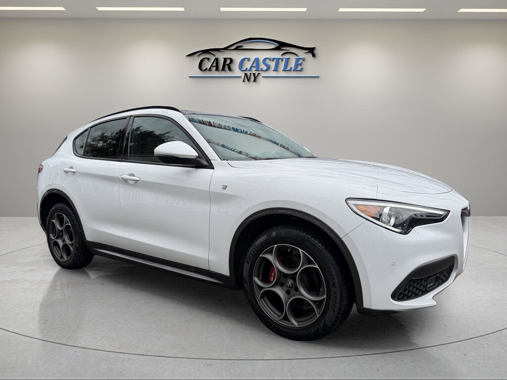 2022 Alfa Romeo Stelvio Located at South Shore Mitsubishi light-box-slides