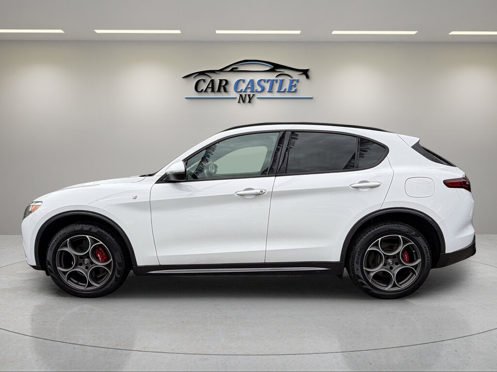 2022 Alfa Romeo Stelvio Located at South Shore Mitsubishi slide-image