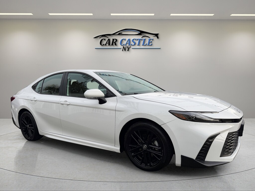 image-4 2025 Toyota Camry