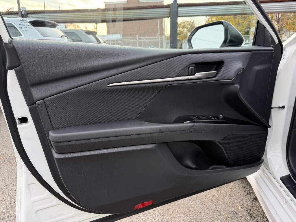 image-26 2025 Toyota Camry