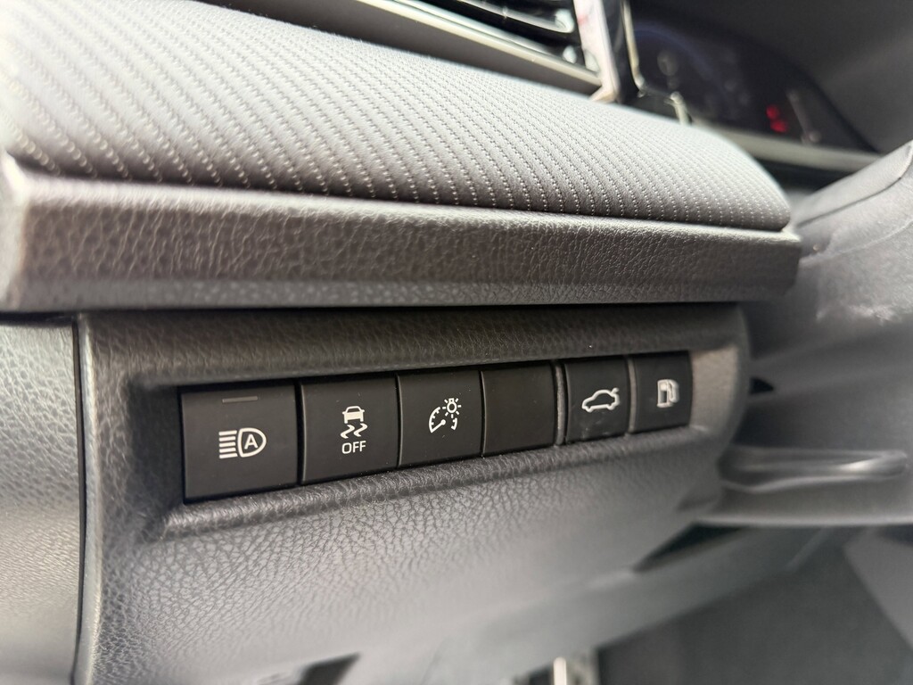 image-27 2025 Toyota Camry