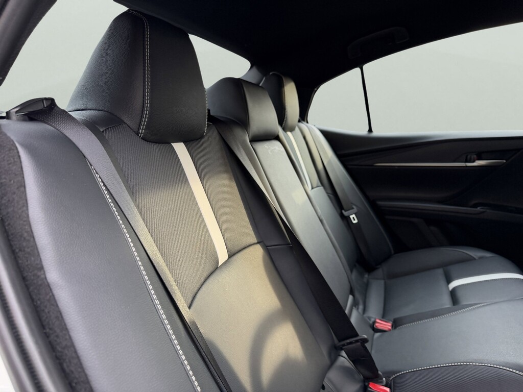 image-40 2025 Toyota Camry
