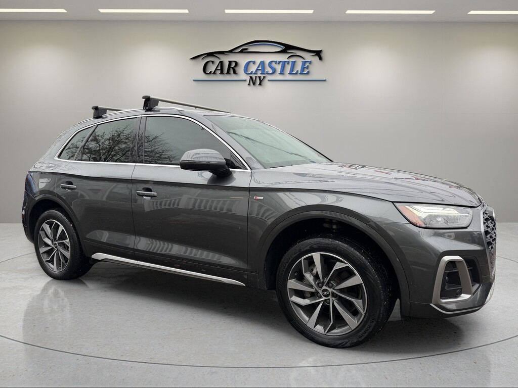 2022 Audi Q5 Located at South Shore Mitsubishi light-box-slides