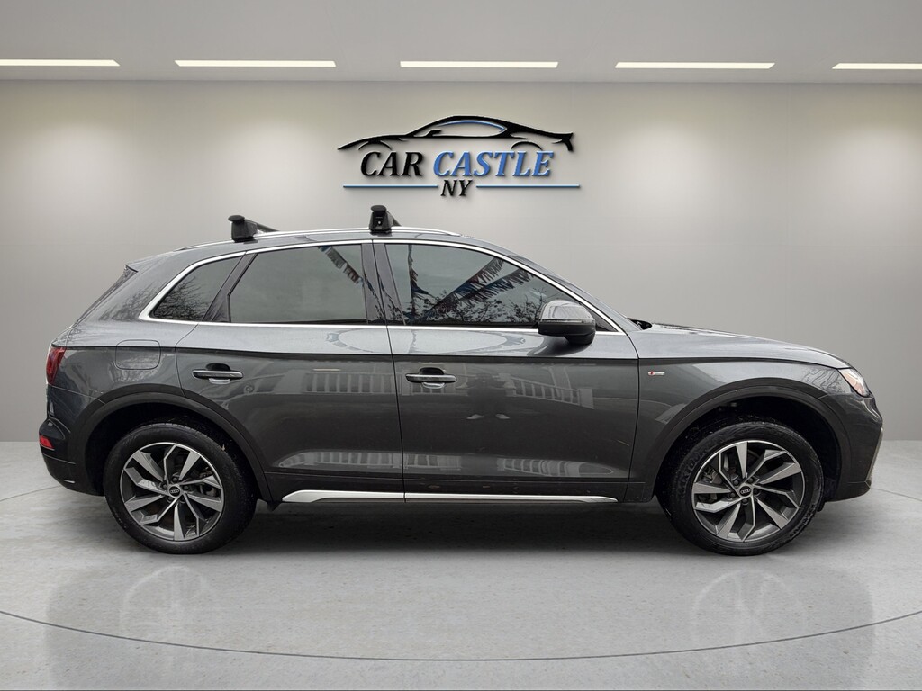 2022 Audi Q5 Located at South Shore Mitsubishi light-box-slides