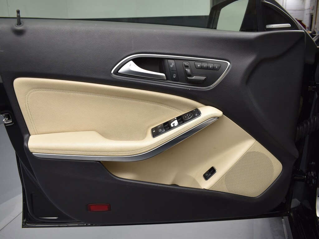 image-8 2014 Mercedes-Benz CLA-Class