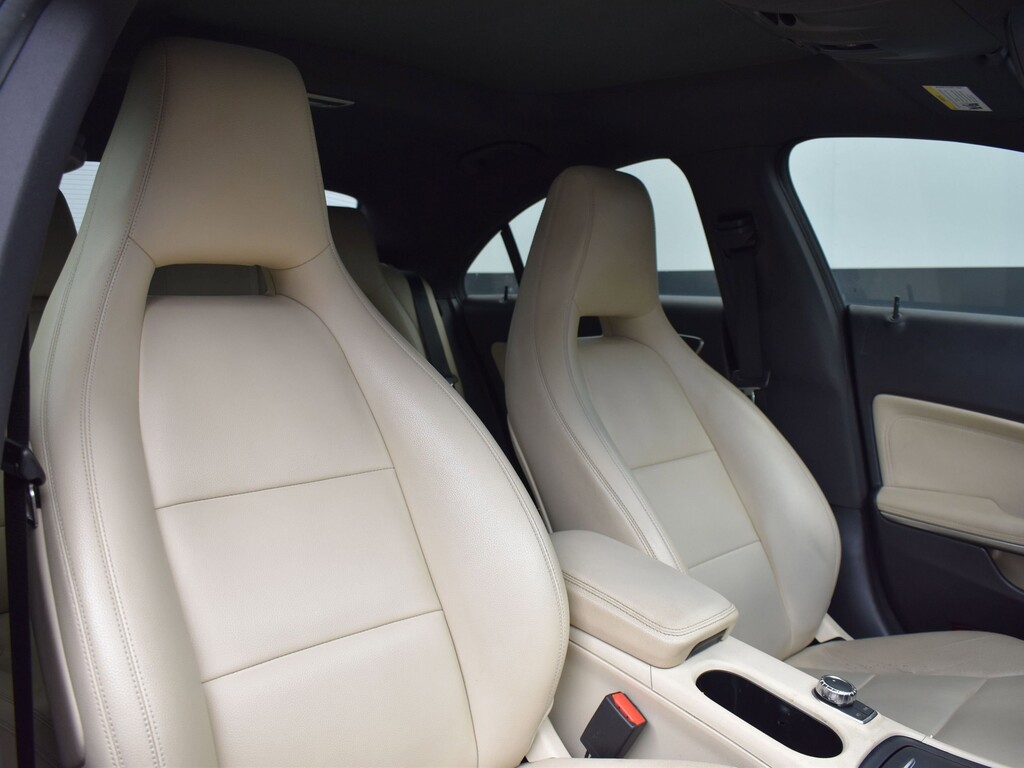 image-17 2014 Mercedes-Benz CLA-Class