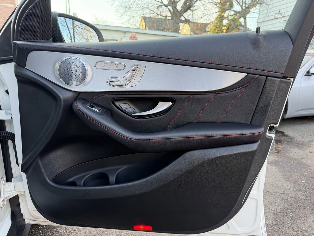 image-48 2019 Mercedes-Benz GLC