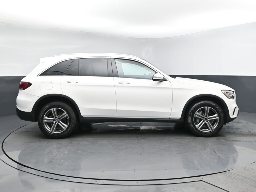 image-1 2022 Mercedes-Benz GLC