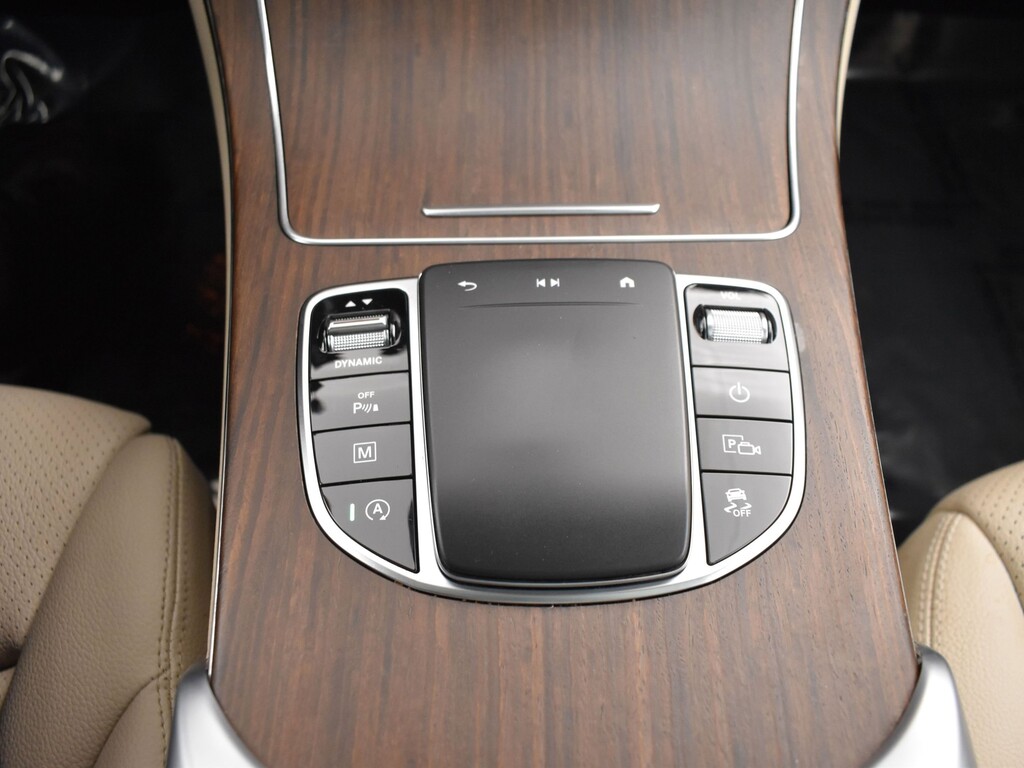 image-12 2022 Mercedes-Benz GLC