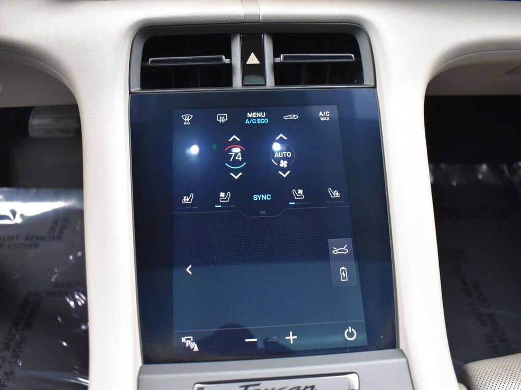 image-13 2022 Porsche Taycan