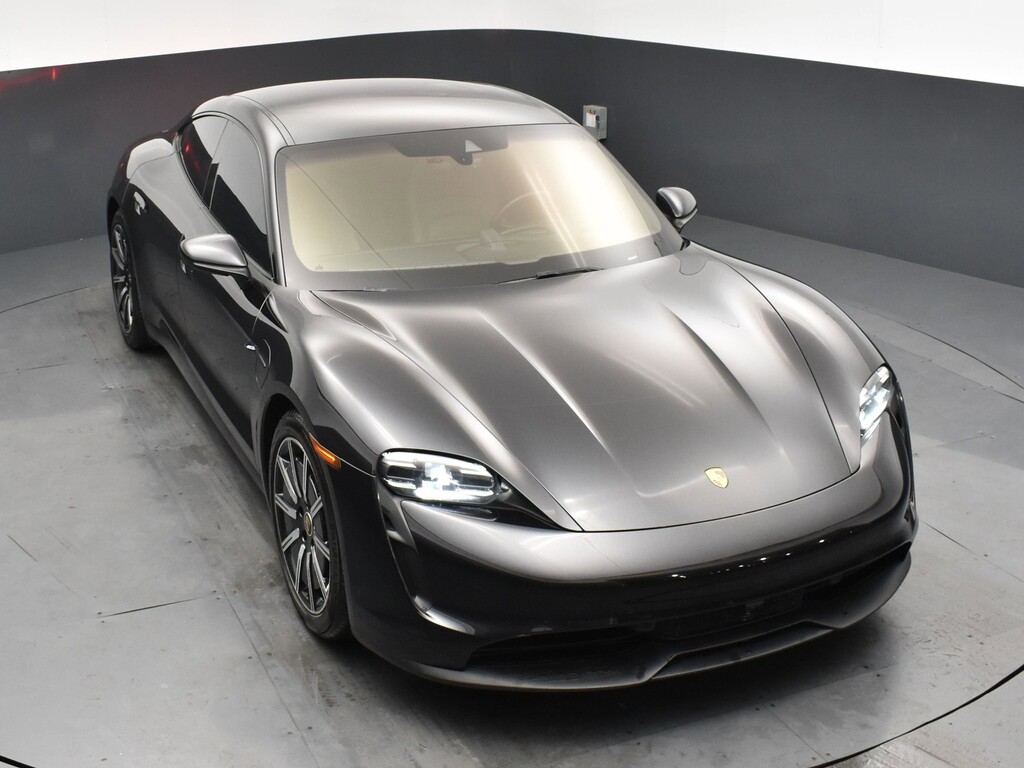 image-17 2022 Porsche Taycan