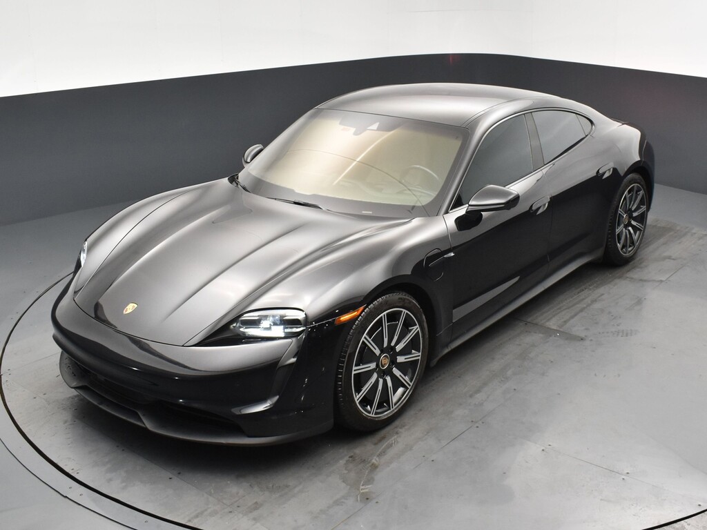 image-21 2022 Porsche Taycan