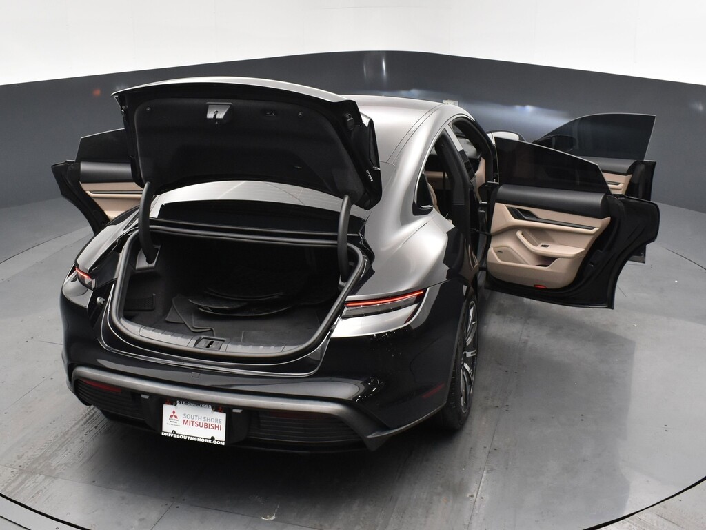 image-23 2022 Porsche Taycan