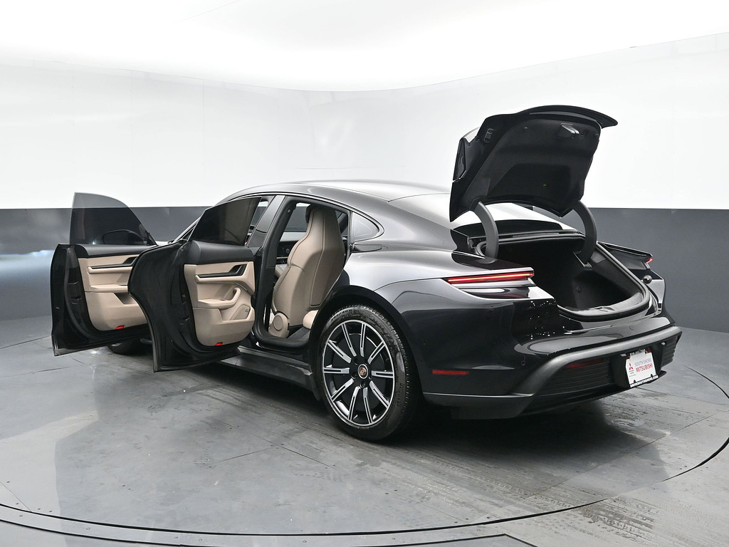 image-31 2022 Porsche Taycan