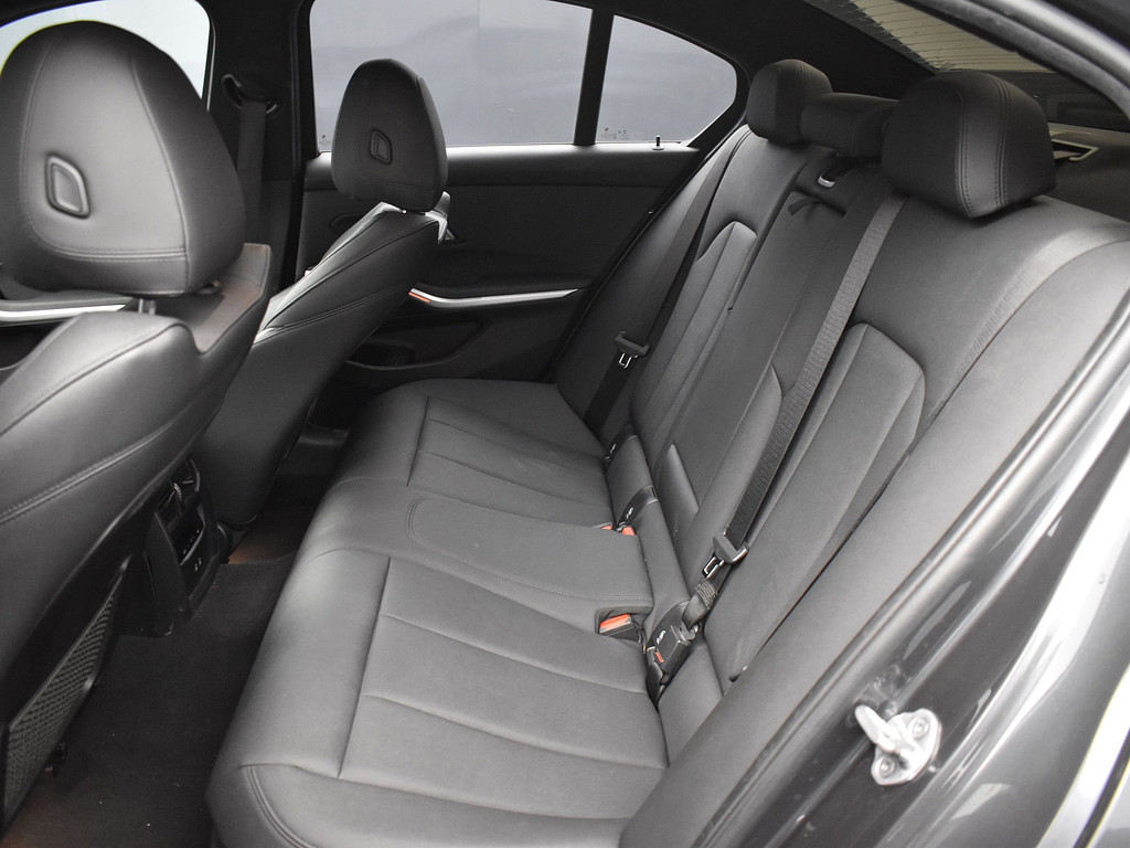 image-14 2021 BMW 3 Series