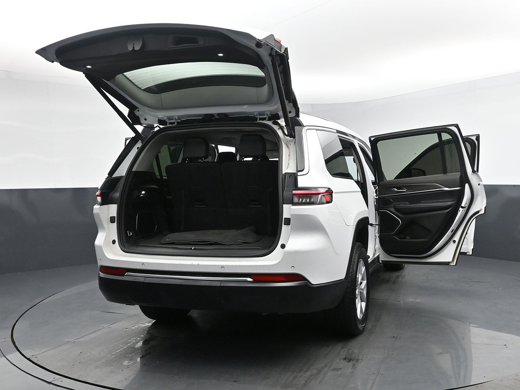 image-14 2022 Jeep Grand Cherokee L