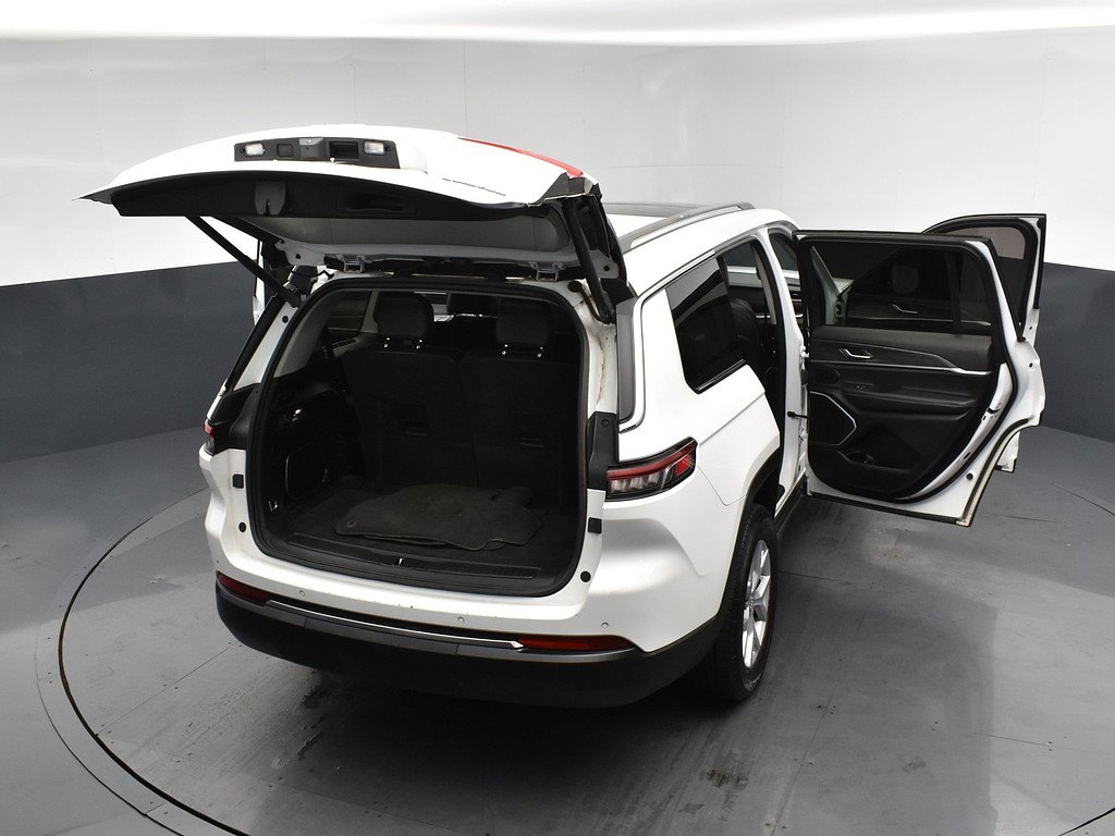 image-11 2022 Jeep Grand Cherokee L