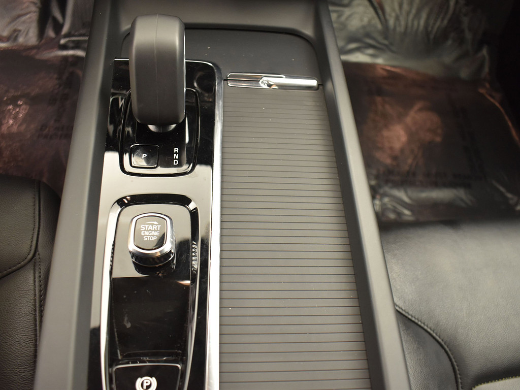 image-17 2024 Volvo S60