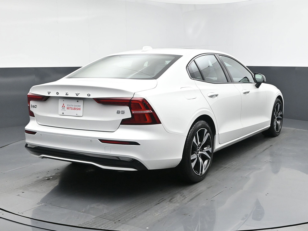 image-21 2024 Volvo S60