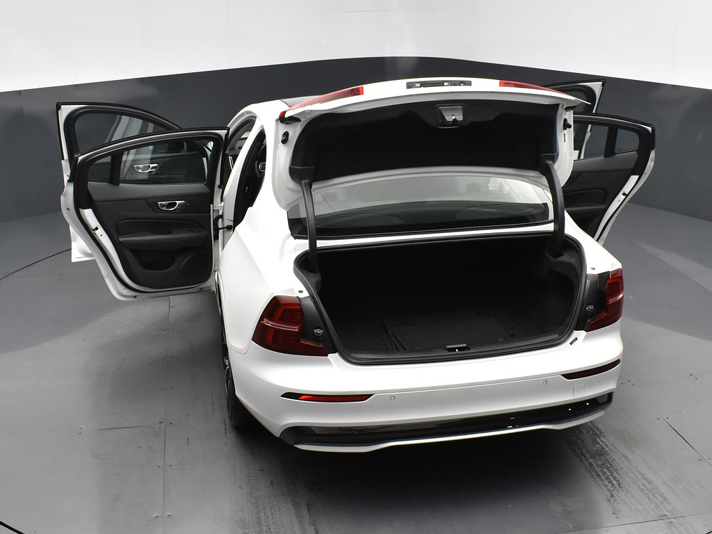 image-24 2024 Volvo S60