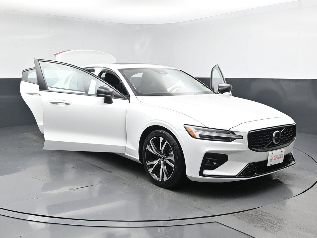 image-27 2024 Volvo S60