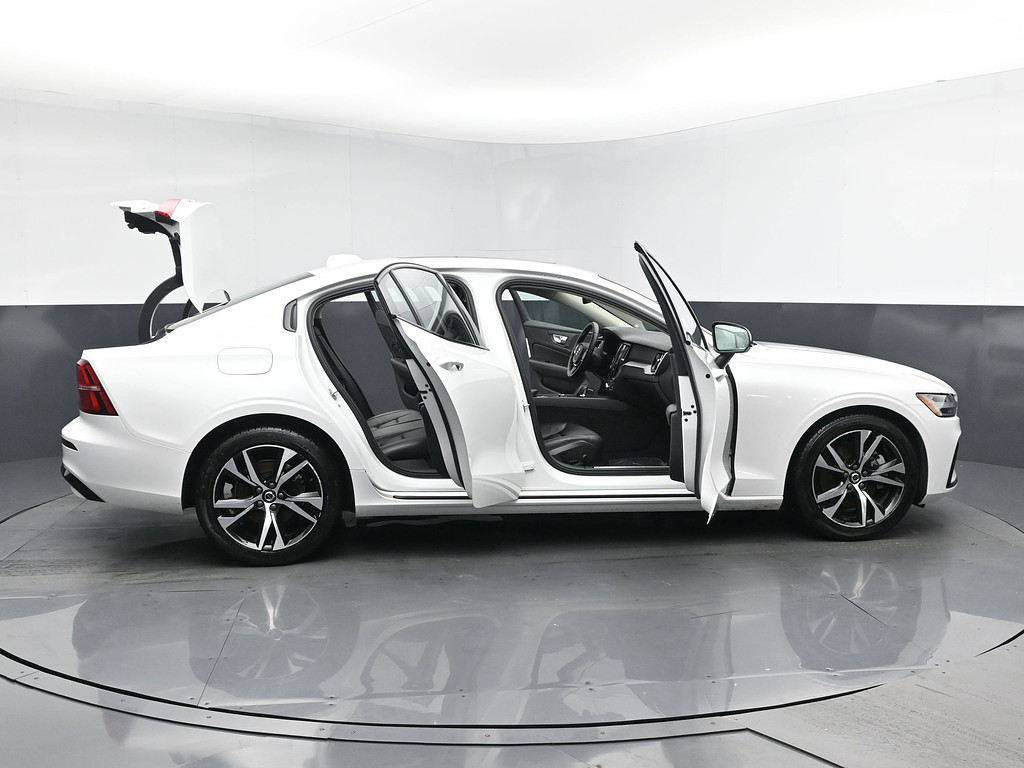 image-28 2024 Volvo S60