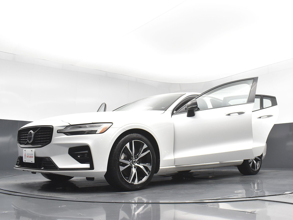 image-31 2024 Volvo S60