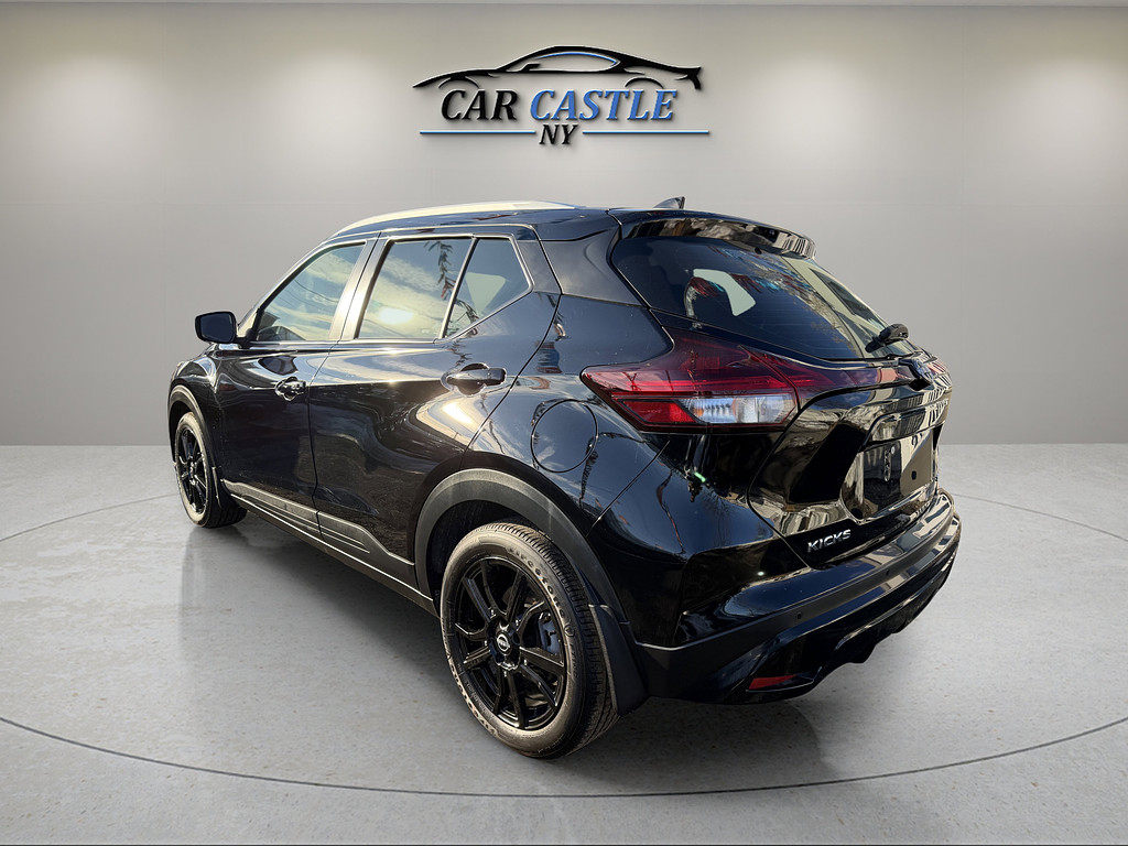 image-10 2024 Nissan Kicks