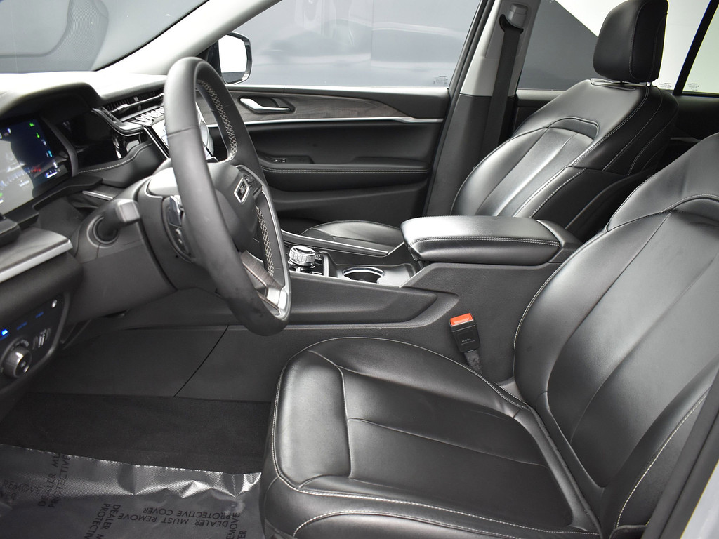 image-12 2023 Jeep Grand Cherokee 4xe