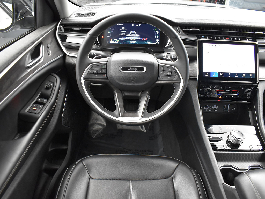 image-18 2023 Jeep Grand Cherokee 4xe