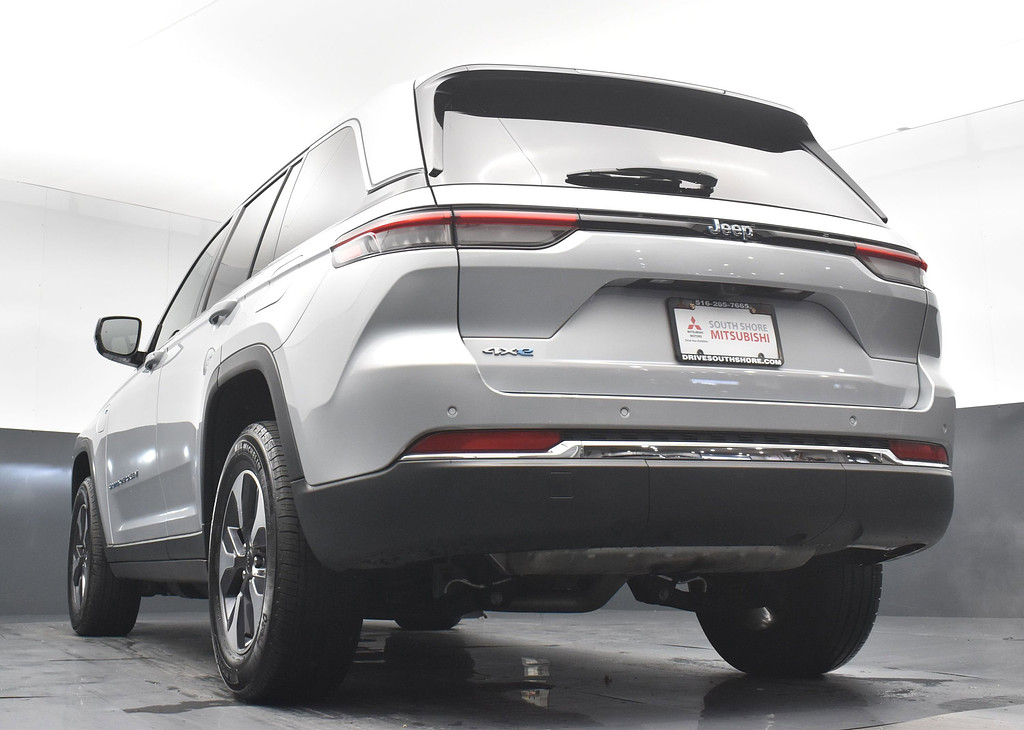 image-27 2023 Jeep Grand Cherokee 4xe