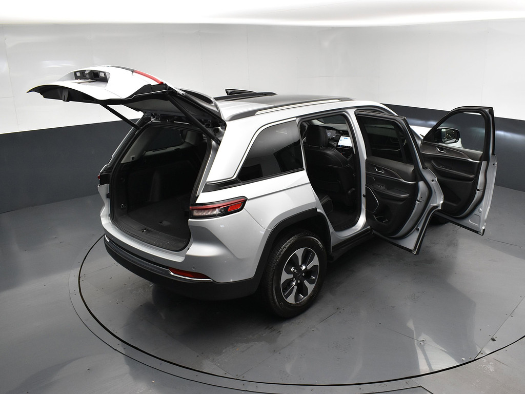 image-31 2023 Jeep Grand Cherokee 4xe