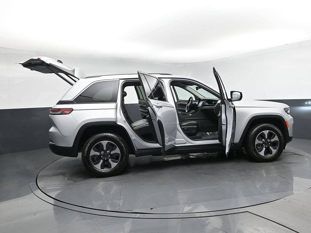 image-32 2023 Jeep Grand Cherokee 4xe