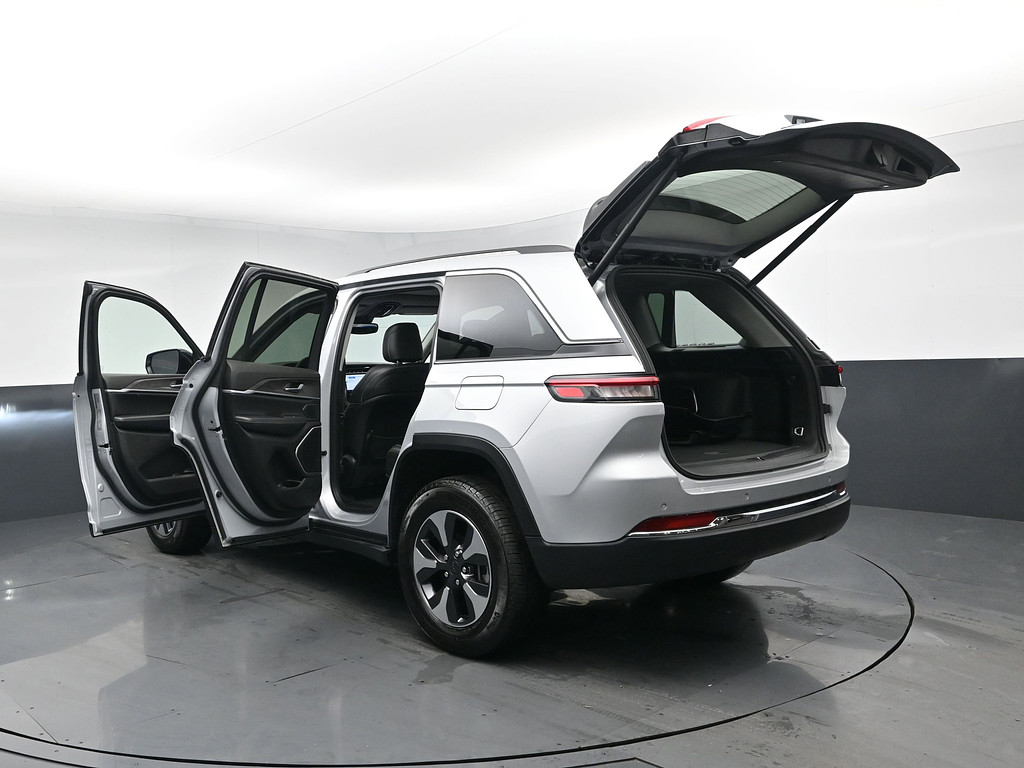 image-34 2023 Jeep Grand Cherokee 4xe