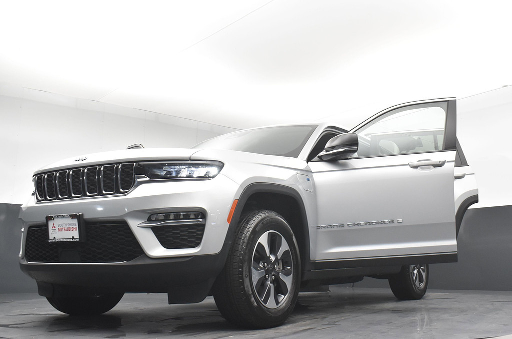 image-36 2023 Jeep Grand Cherokee 4xe