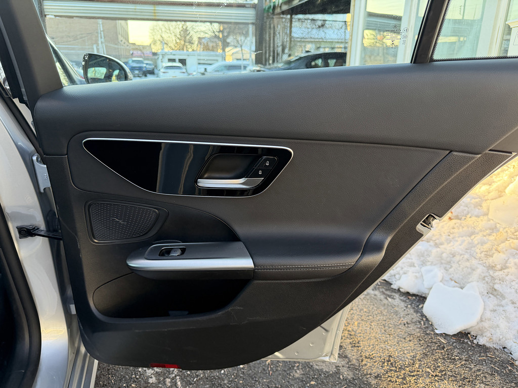 image-42 2022 Mercedes-Benz C-Class