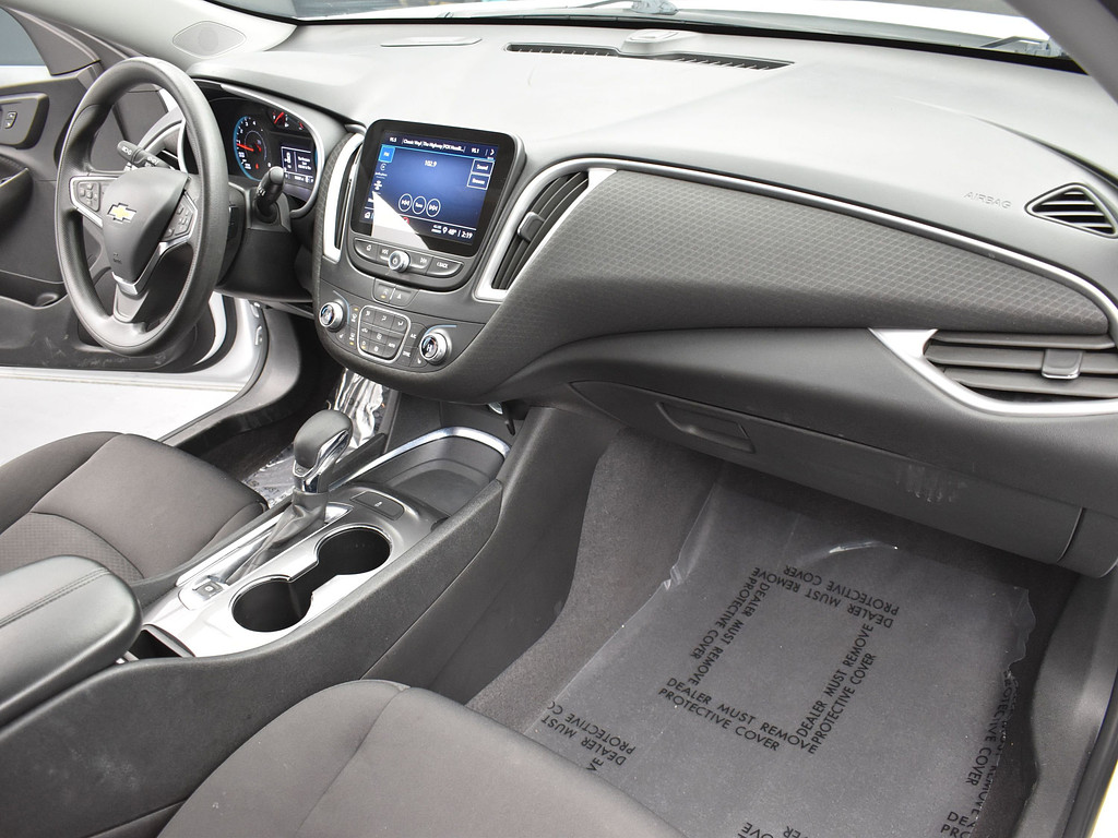 image-5 2023 Chevrolet Malibu