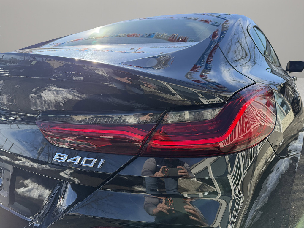 image-8 2022 BMW 8 Series