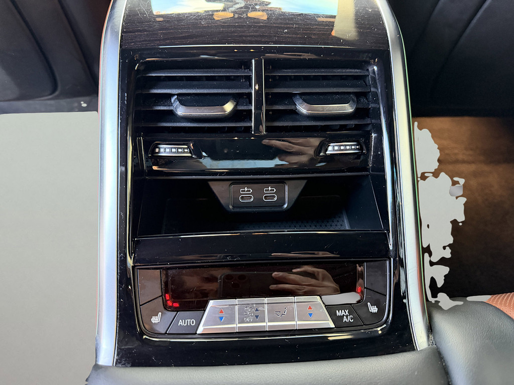 image-39 2022 BMW 8 Series