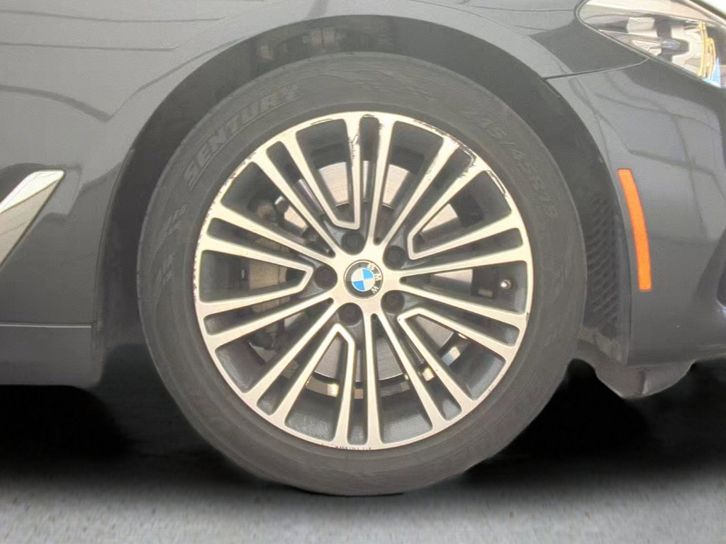 image-7 2019 BMW 5 Series