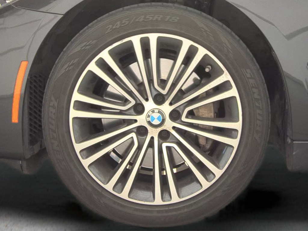 image-8 2019 BMW 5 Series
