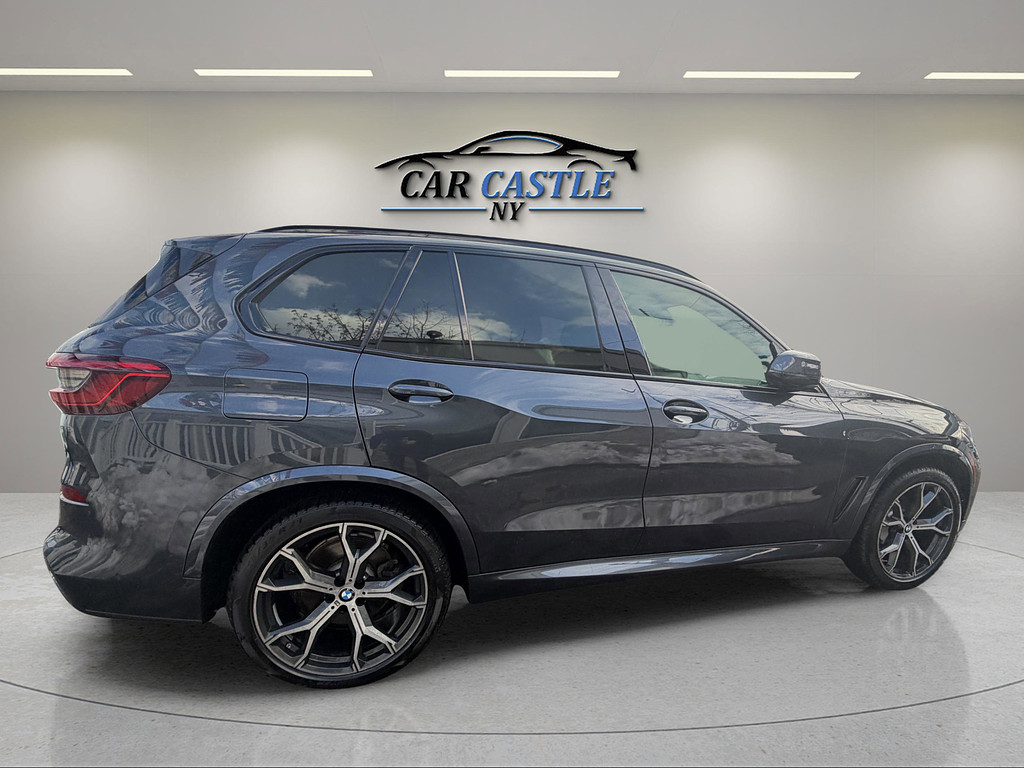 image-6 2019 BMW X5