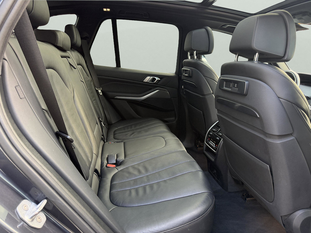 image-16 2019 BMW X5