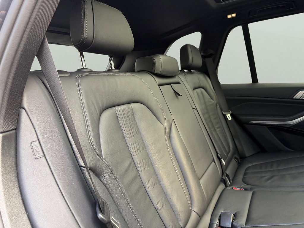 image-17 2019 BMW X5