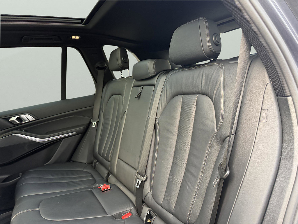 image-21 2019 BMW X5