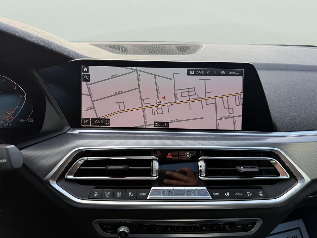 image-25 2019 BMW X5